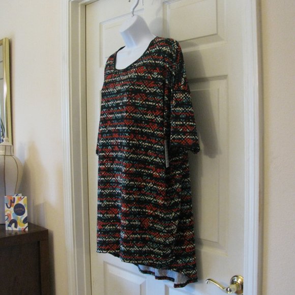 * 2/$15 LuLaRoe Irma Tunic XL NWT $36 Abstract Black Aqua High Low Oversized - Picture 4 of 4